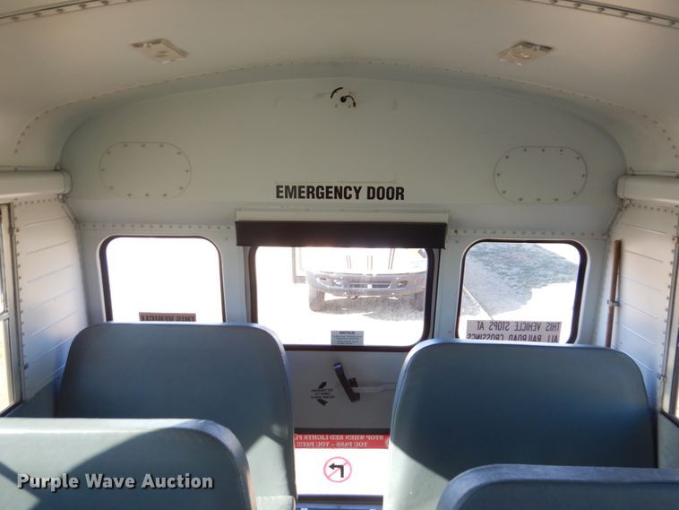 image for item GX9897 2004 Thomas Saf-T-Liner MVP EF school bus