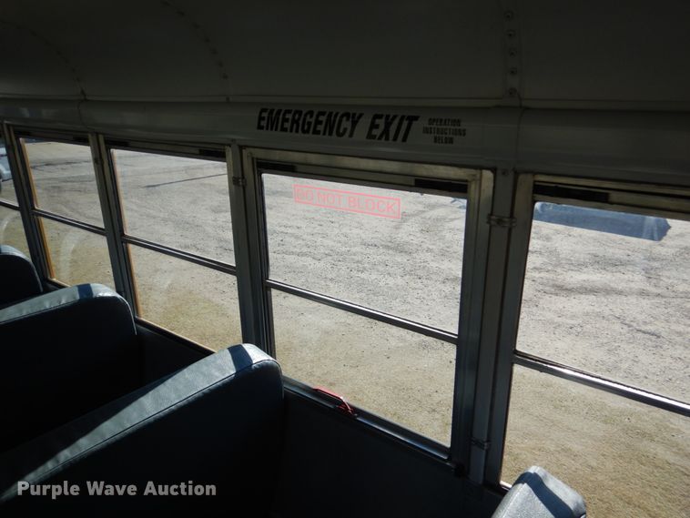 image for item GX9897 2004 Thomas Saf-T-Liner MVP EF school bus