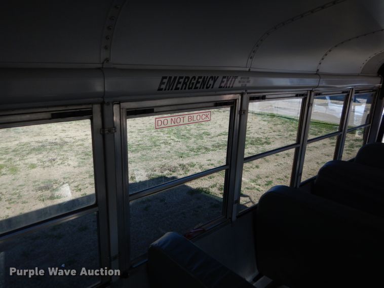 image for item GX9897 2004 Thomas Saf-T-Liner MVP EF school bus