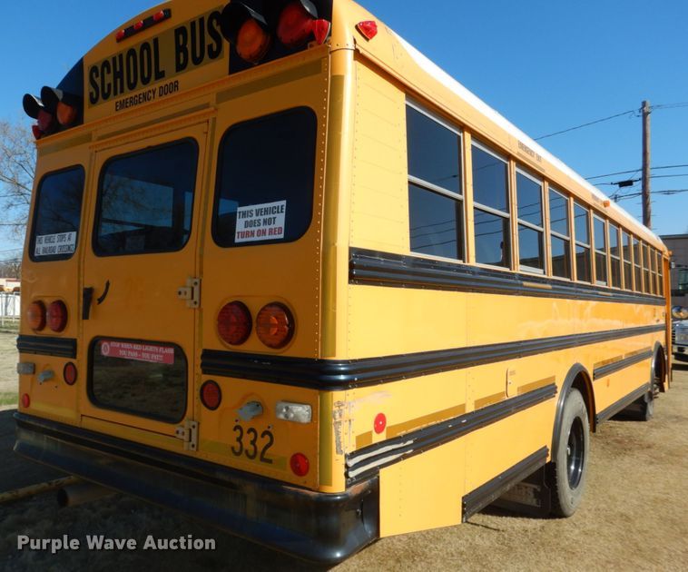 image for item GX9897 2004 Thomas Saf-T-Liner MVP EF school bus