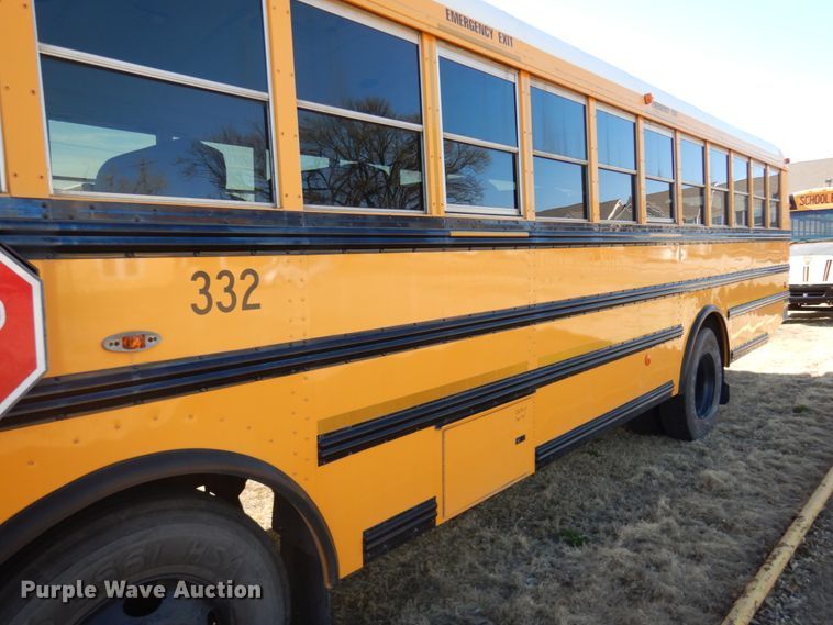 image for item GX9897 2004 Thomas Saf-T-Liner MVP EF school bus