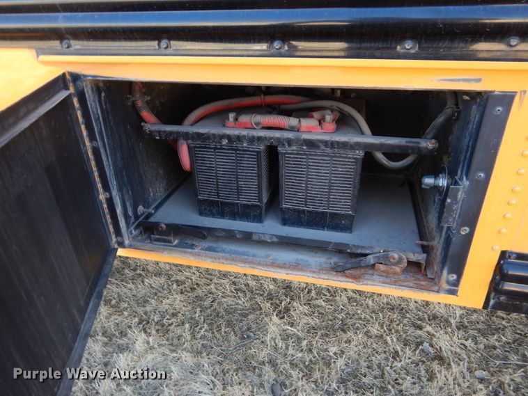 image for item GX9897 2004 Thomas Saf-T-Liner MVP EF school bus