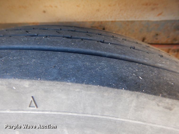 image for item GX9897 2004 Thomas Saf-T-Liner MVP EF school bus