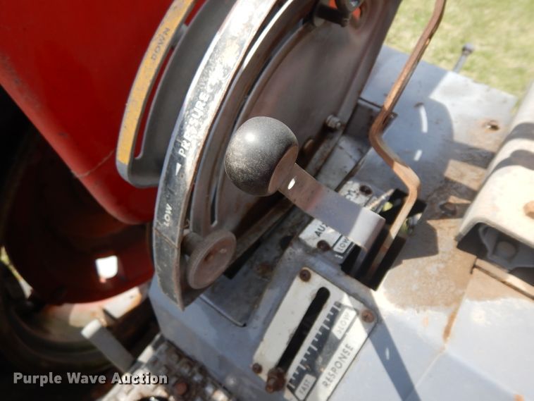 image for item GY9002 1967 Massey-Ferguson 180 tractor