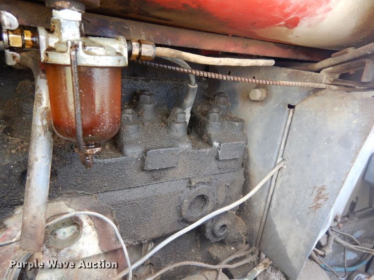 image for item GY9002 1967 Massey-Ferguson 180 tractor