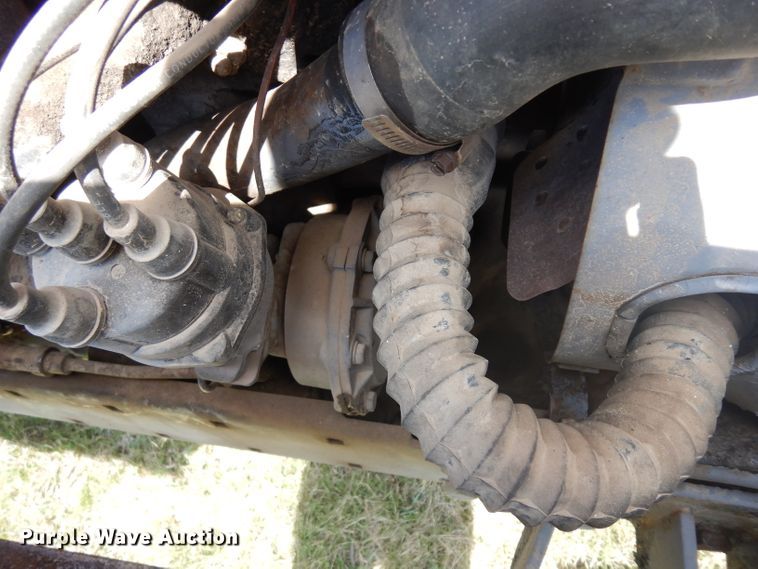 image for item GY9002 1967 Massey-Ferguson 180 tractor