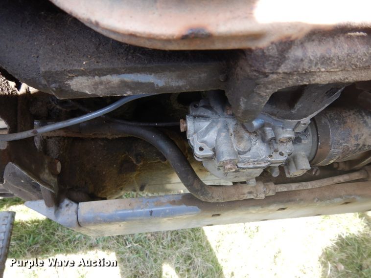 image for item GY9002 1967 Massey-Ferguson 180 tractor