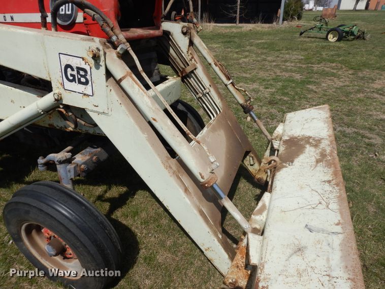 image for item GY9002 1967 Massey-Ferguson 180 tractor