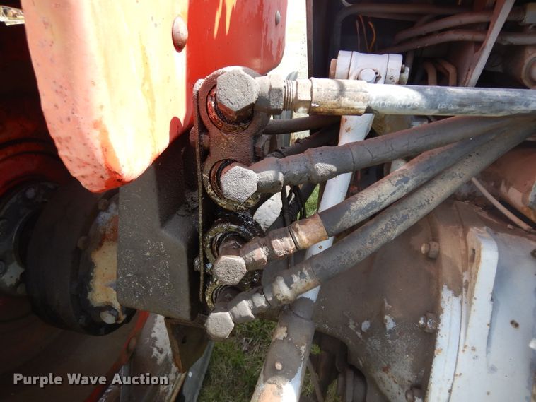 image for item GY9002 1967 Massey-Ferguson 180 tractor