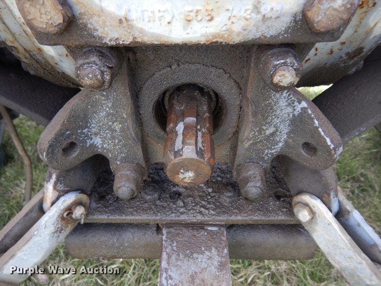 image for item GY9002 1967 Massey-Ferguson 180 tractor