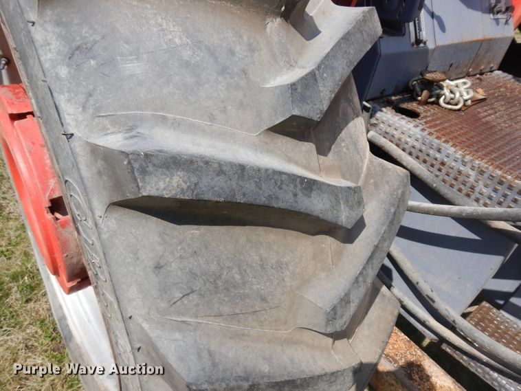 image for item GY9002 1967 Massey-Ferguson 180 tractor