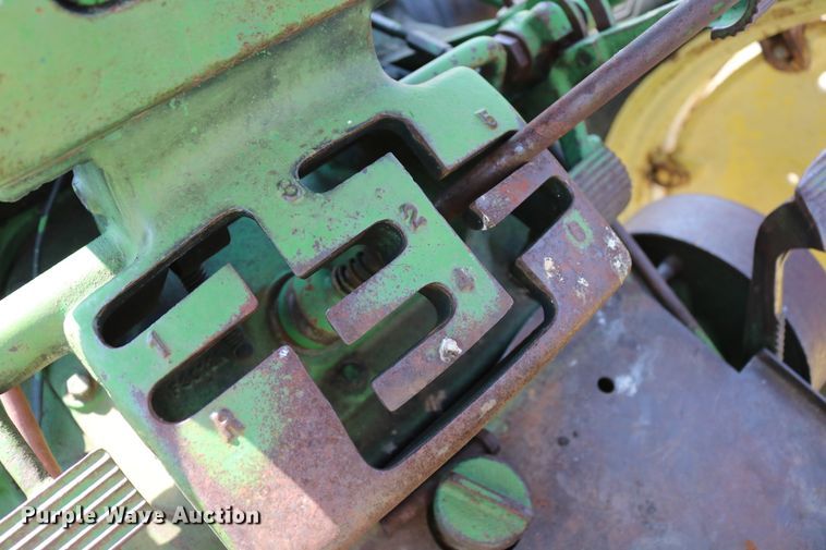 image for item DD6089 1959 John Deere 730 tractor