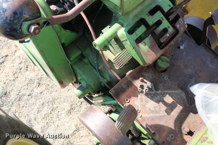 image for item DD6089 1959 John Deere 730 tractor