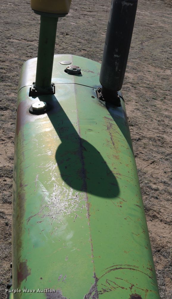 image for item DD6089 1959 John Deere 730 tractor