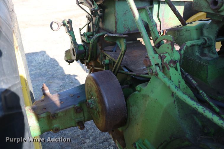 image for item DD6089 1959 John Deere 730 tractor