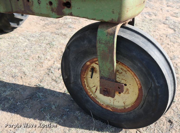 image for item DD6089 1959 John Deere 730 tractor