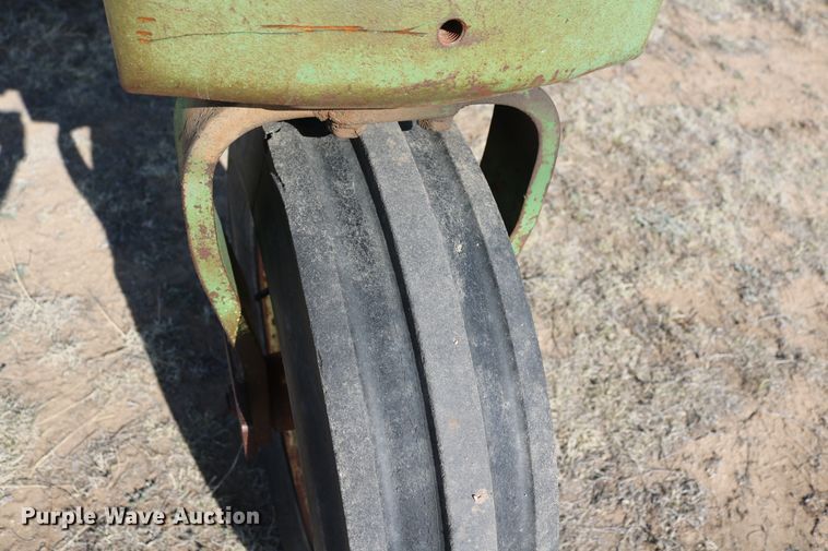 image for item DD6089 1959 John Deere 730 tractor