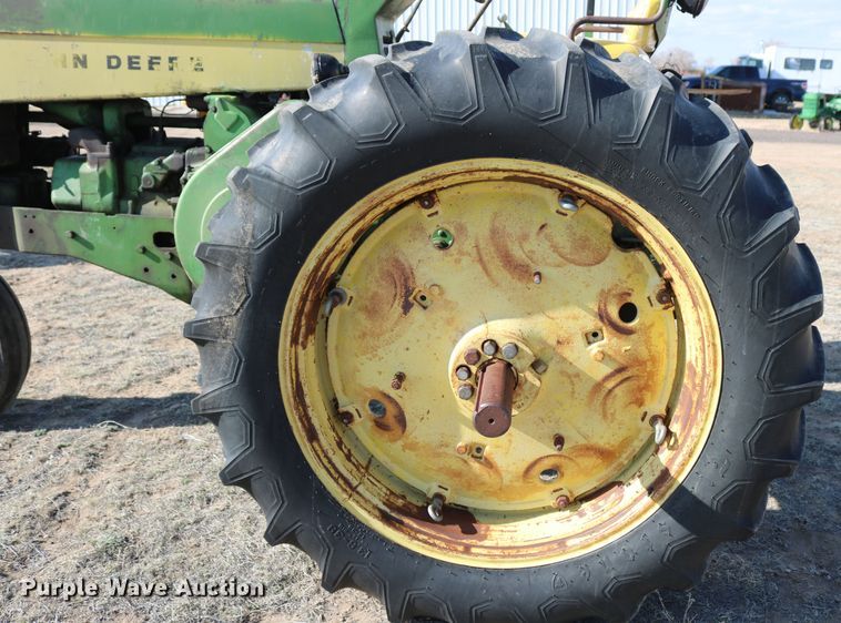 image for item DD6089 1959 John Deere 730 tractor