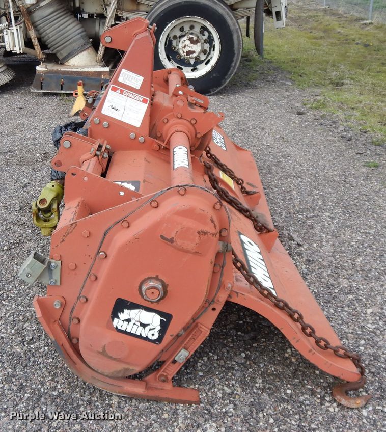 image for item DF6047 Rhino SH90V tiller
