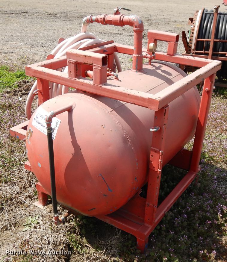 image for item DF6051 Lawn and garden equipment