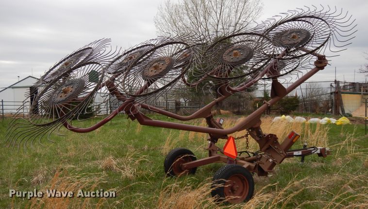 image for item DF6054 M&W ER10 hay rake