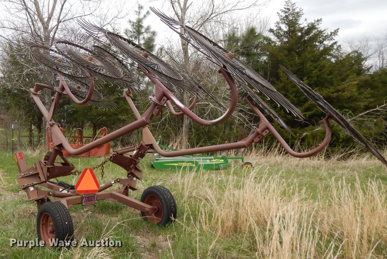 image for item DF6054 M&W ER10 hay rake