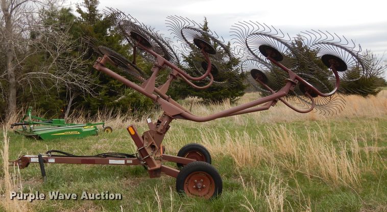 image for item DF6054 M&W ER10 hay rake