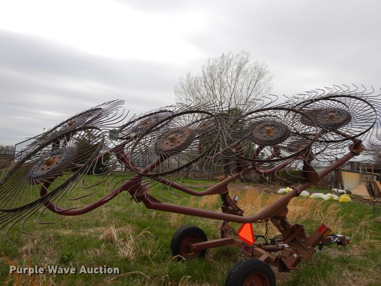 image for item DF6054 M&W ER10 hay rake