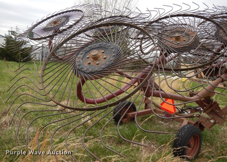 image for item DF6054 M&W ER10 hay rake