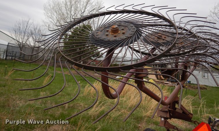 image for item DF6054 M&W ER10 hay rake