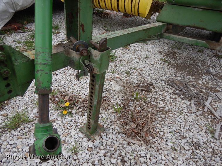 image for item DF6055 John Deere 214T small square baler
