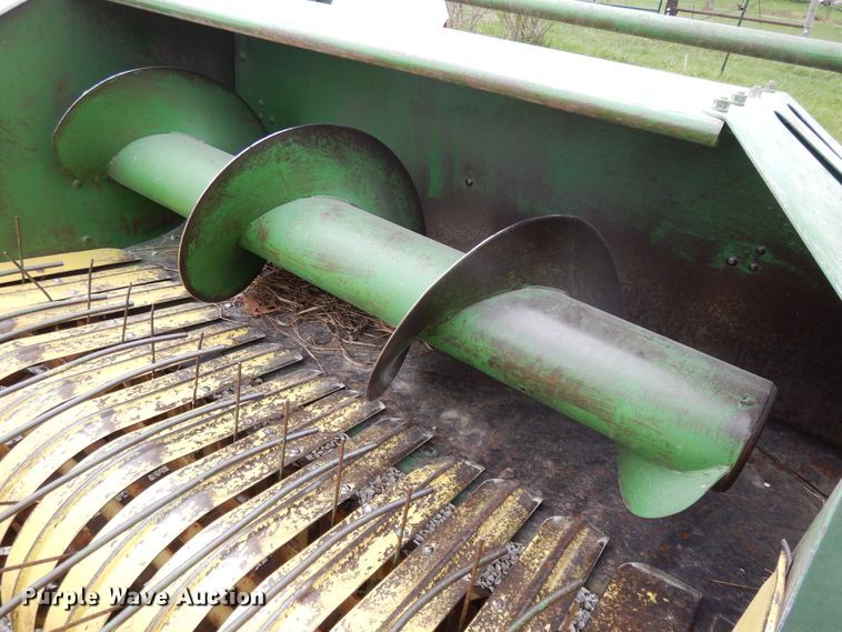 image for item DF6055 John Deere 214T small square baler