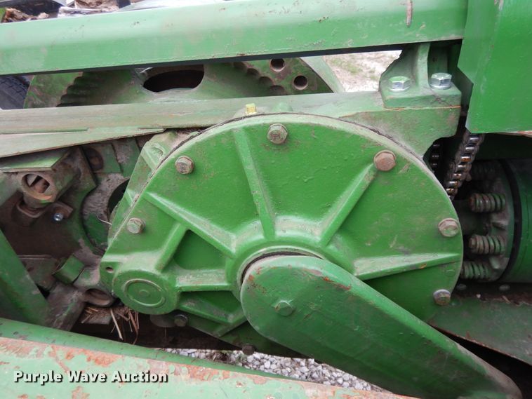 image for item DF6055 John Deere 214T small square baler