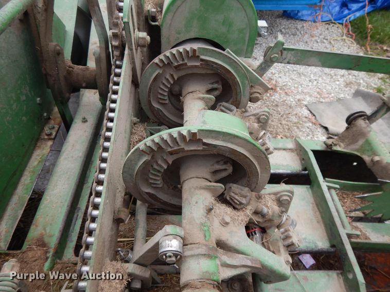 image for item DF6055 John Deere 214T small square baler