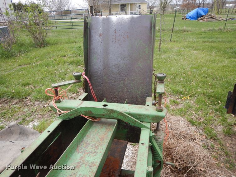 image for item DF6055 John Deere 214T small square baler