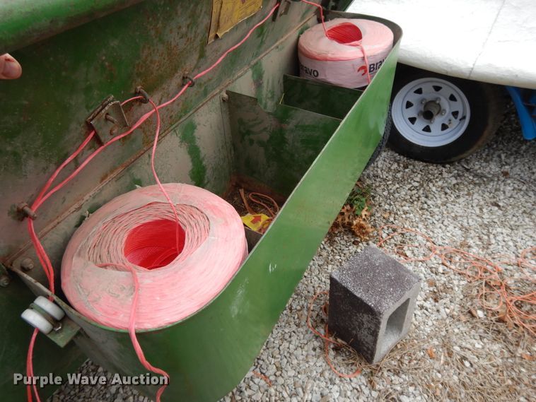 image for item DF6055 John Deere 214T small square baler