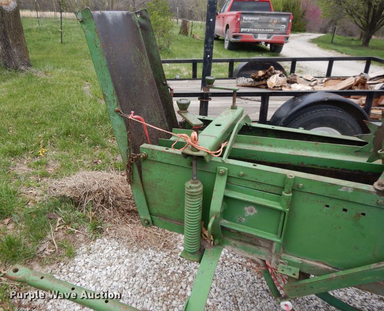 image for item DF6055 John Deere 214T small square baler