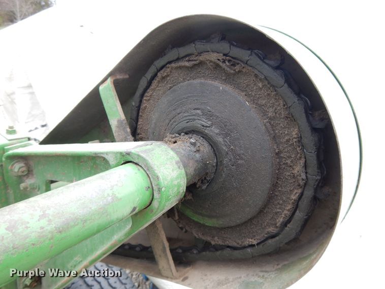 image for item DF6055 John Deere 214T small square baler