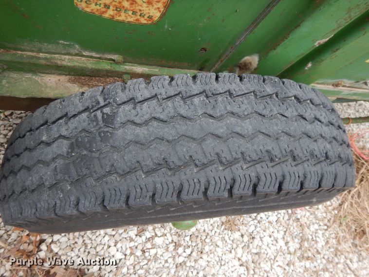 image for item DF6055 John Deere 214T small square baler