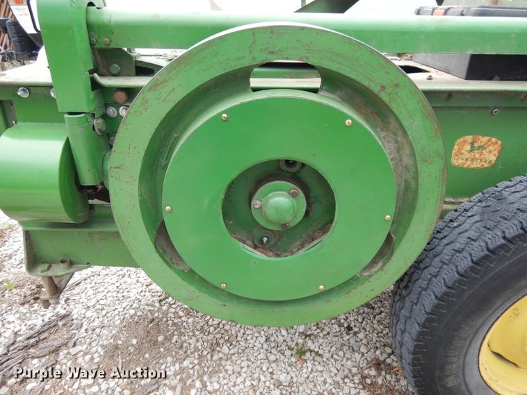 image for item DF6055 John Deere 214T small square baler