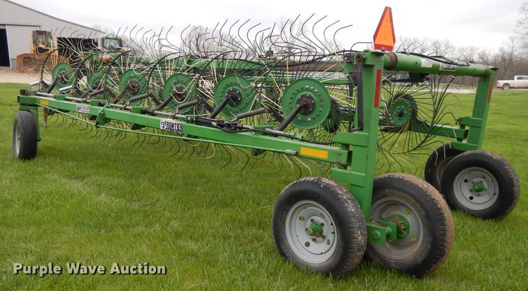 image for item DF6057 Frontier WR1212C hay rake