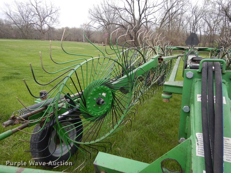 image for item DF6057 Frontier WR1212C hay rake