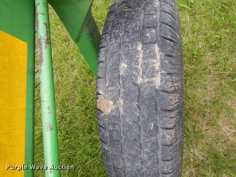 image for item DF6057 Frontier WR1212C hay rake