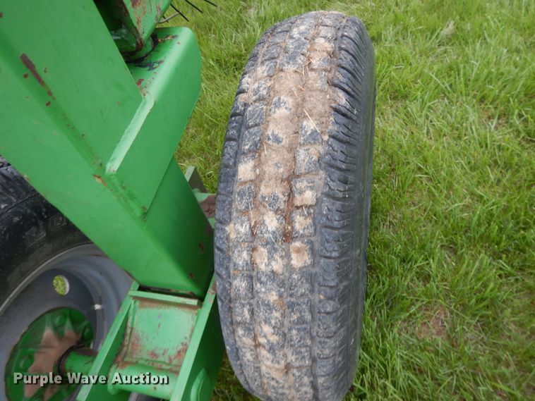 image for item DF6057 Frontier WR1212C hay rake