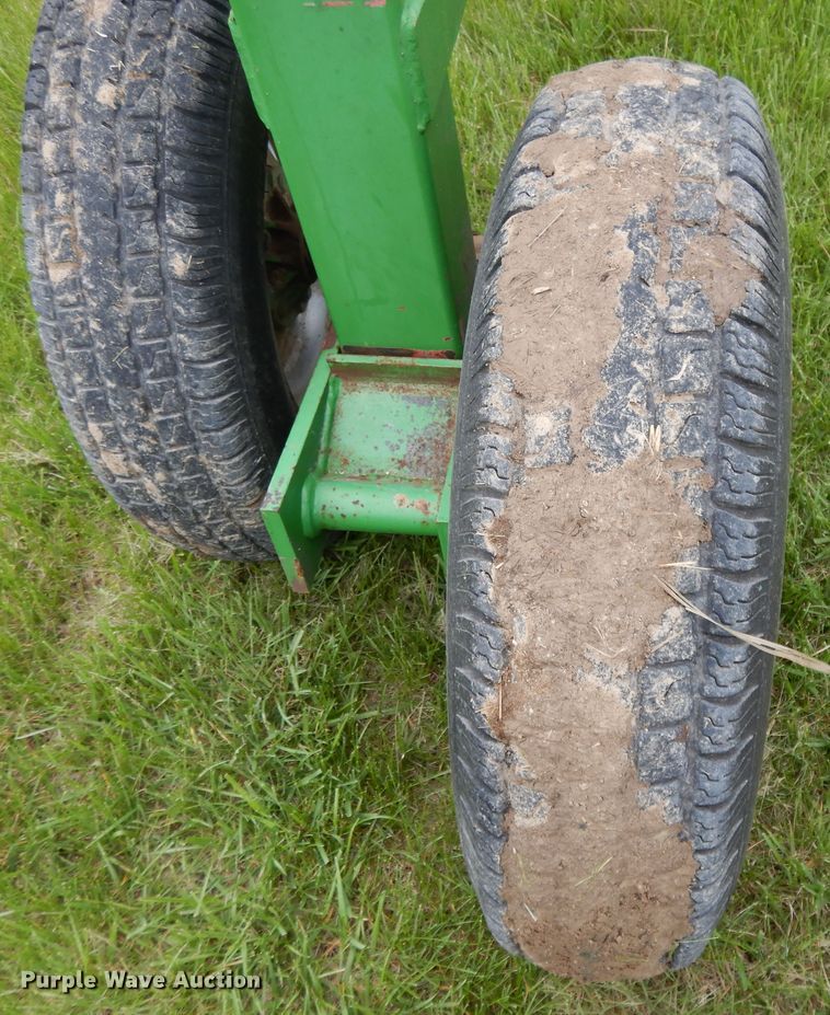 image for item DF6057 Frontier WR1212C hay rake