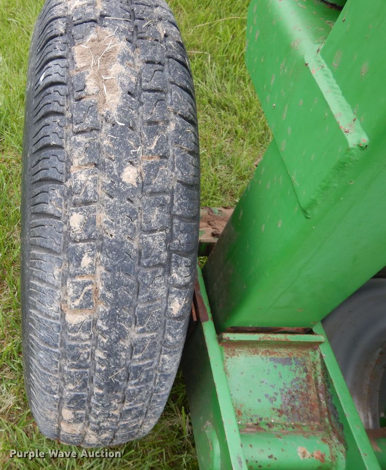 image for item DF6057 Frontier WR1212C hay rake