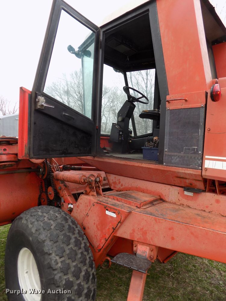 image for item DG2563 Hesston 6450 windrower