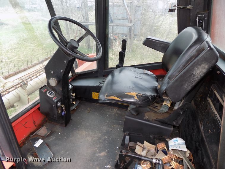 image for item DG2563 Hesston 6450 windrower