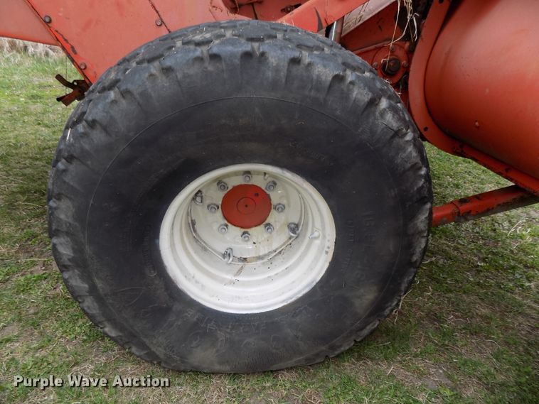 image for item DG2563 Hesston 6450 windrower