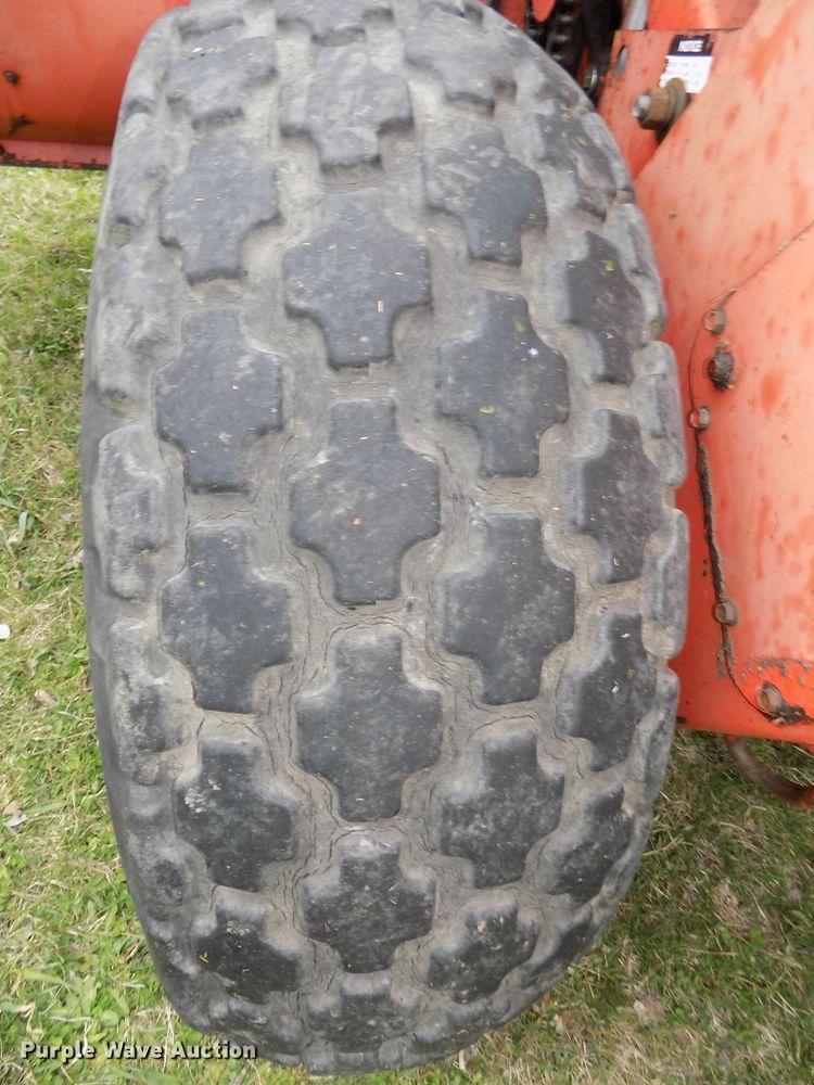 image for item DG2563 Hesston 6450 windrower